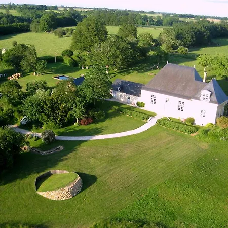 Manoir De La Boirie 住宿加早餐酒店 *